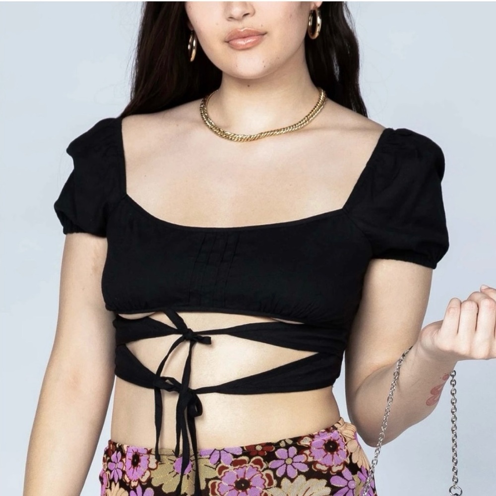 Black Puff Sleeve Tie-Front Top